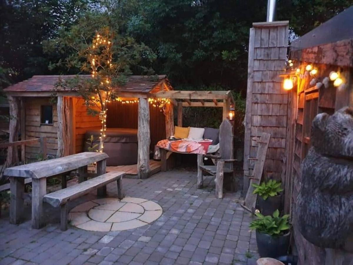 Charming 2-Bed Cabin In Sutton Coldfield Exterior photo