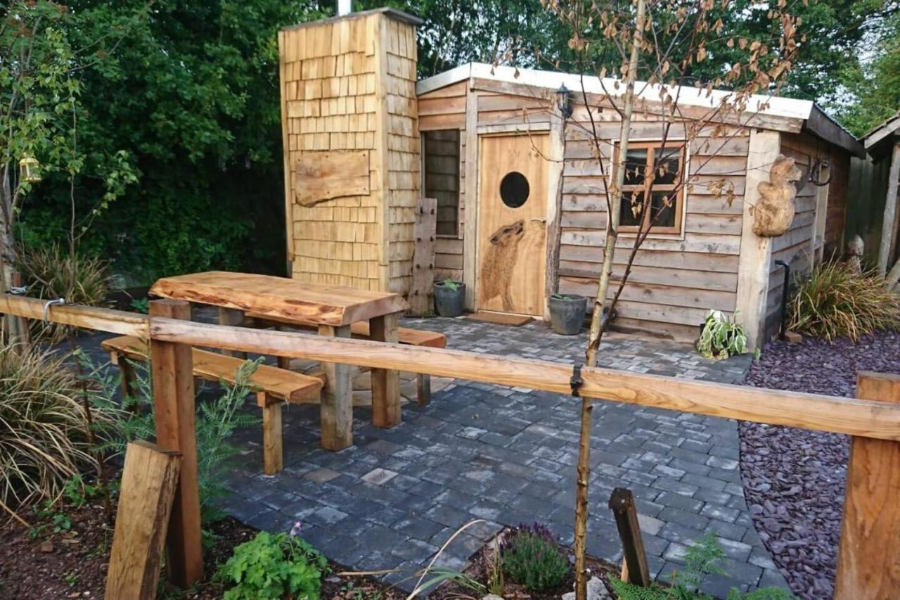 Charming 2-Bed Cabin In Sutton Coldfield Exterior photo
