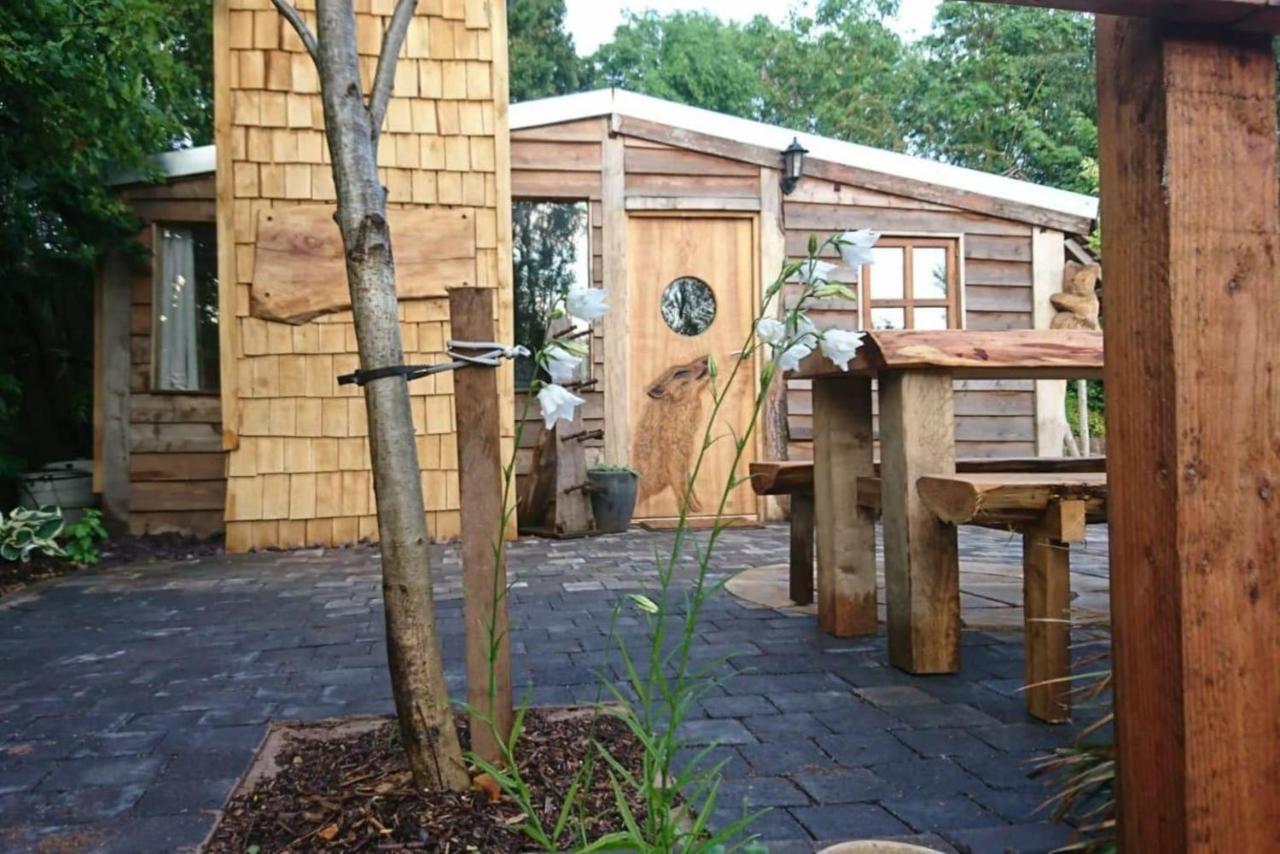 Charming 2-Bed Cabin In Sutton Coldfield Exterior photo